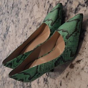 Vintage never worn Vince Camuto high heels.